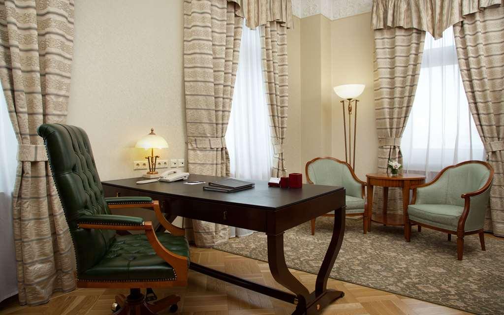 מלון Hilton Moscow Leningradskaya חדר תמונה